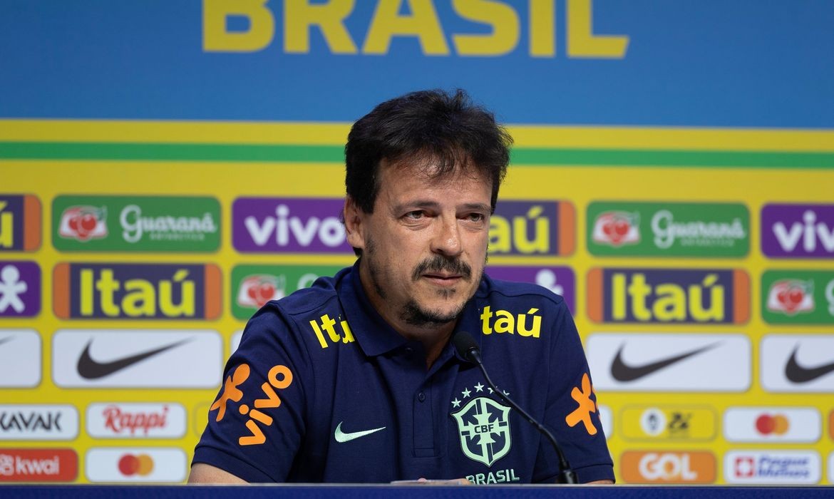 Fernando Diniz convoca a seleção brasileira para últimos jogos de 2023