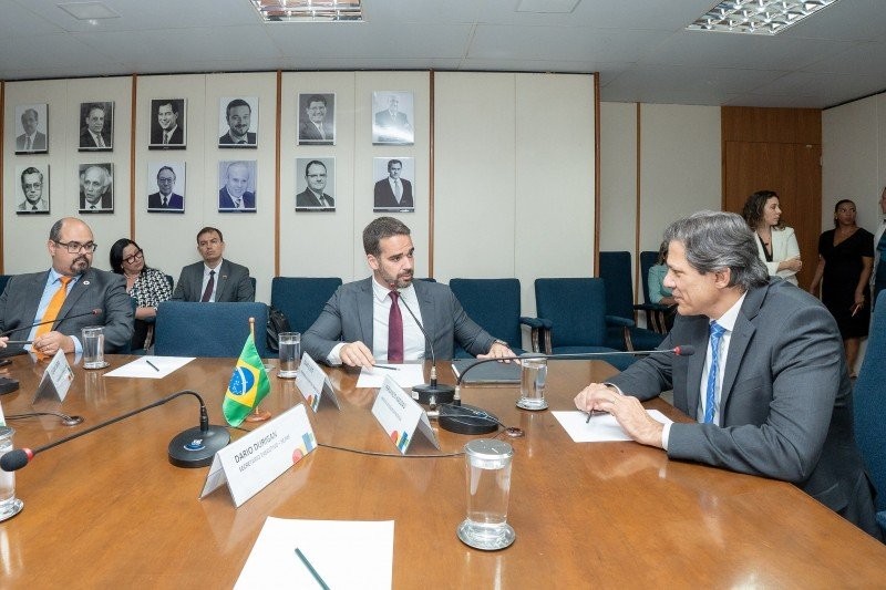 Eduardo Leite e outros governadores pedem ao ministro da Fazenda ajustes na cobrança das dívidas dos Estados com o governo federal