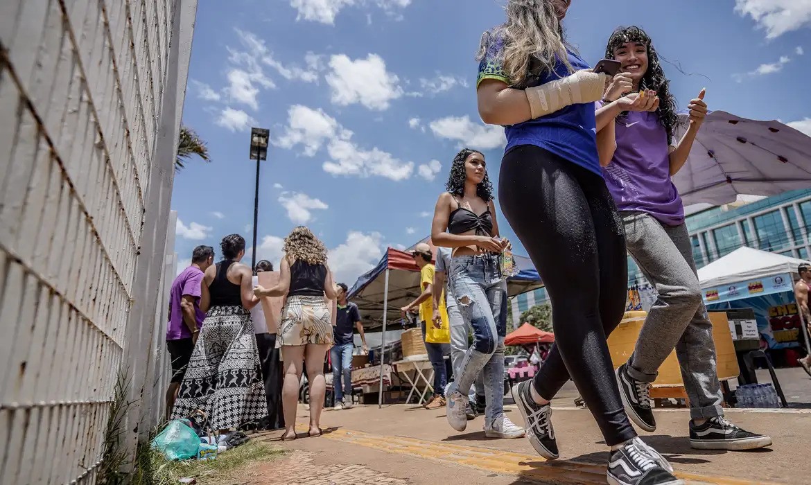 Um em cada três estudantes inscritos não compareceu ao segundo dia de Enem