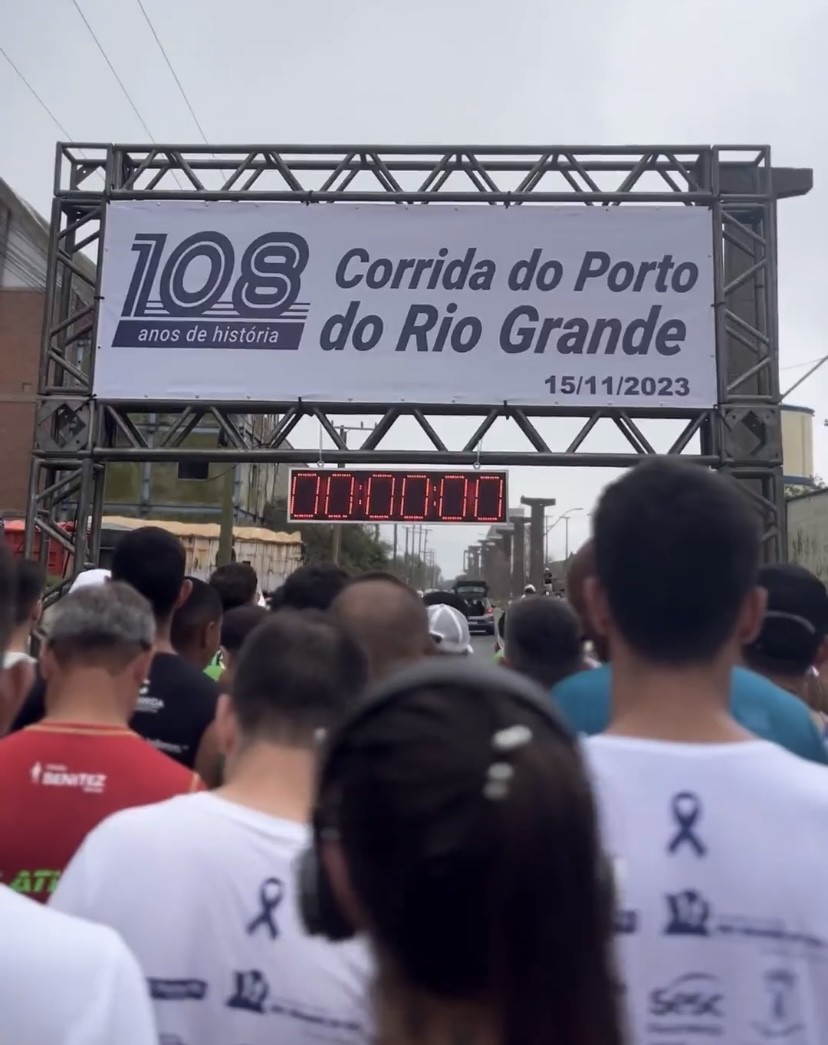 Corrida em alusão ao aniversário do Porto do Rio Grande reuniu centenas de atletas