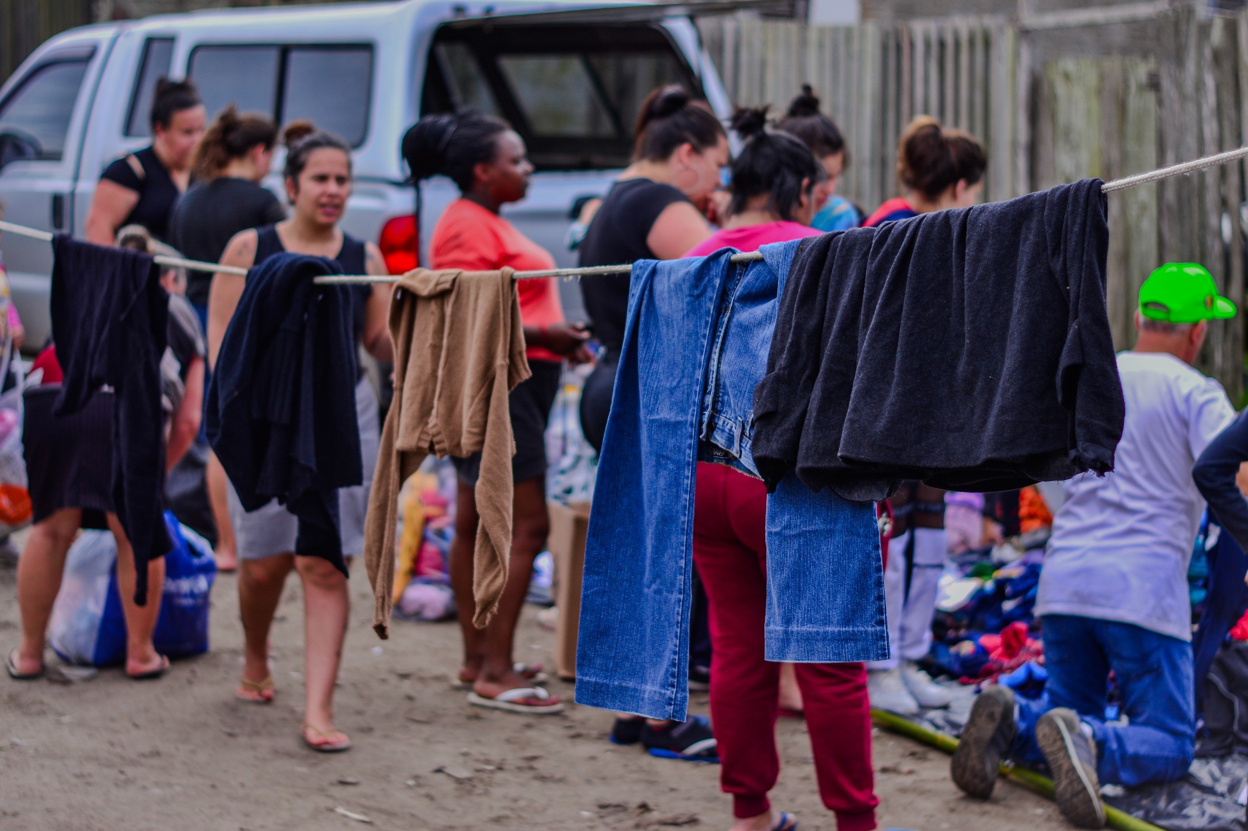 Projeto Fábrica de Esperança promoveu 'Varal Solidário' no bairro Junção 