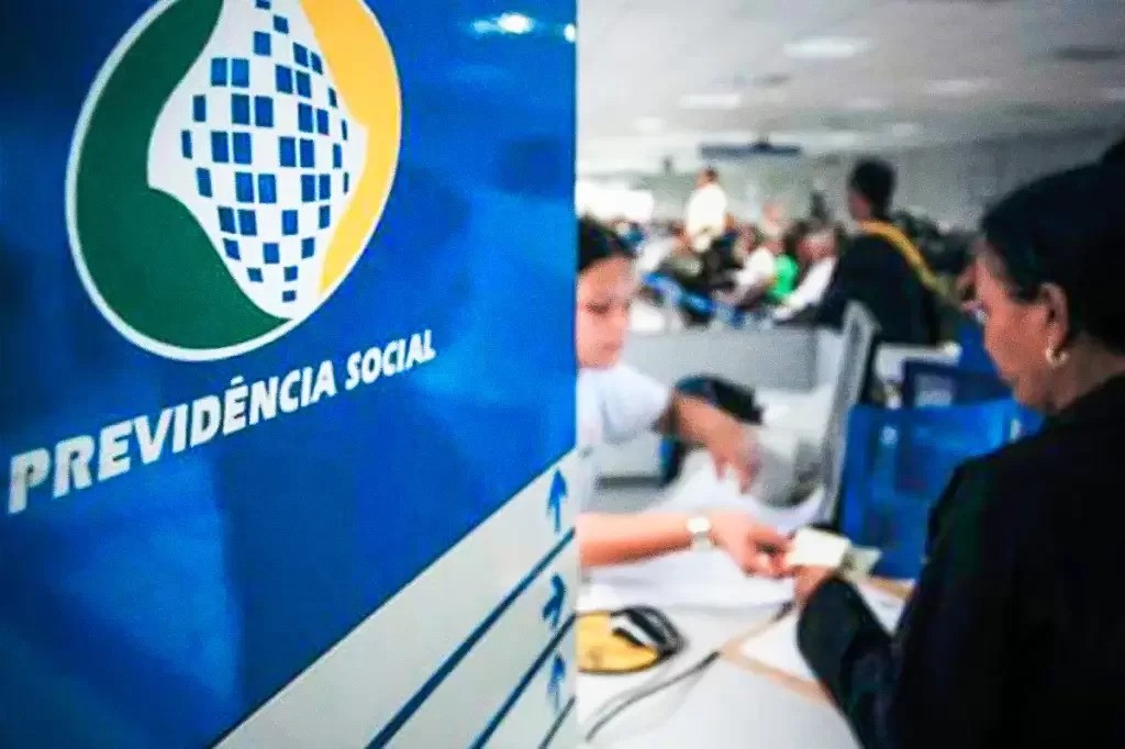 Presidente Lula sanciona lei para reduzir filas do INSS