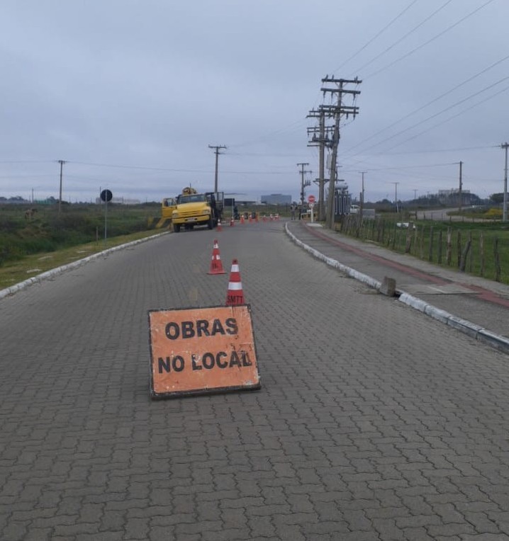 Estrada de acesso à Praia do Mar Grosso requer atenção dos motoristas