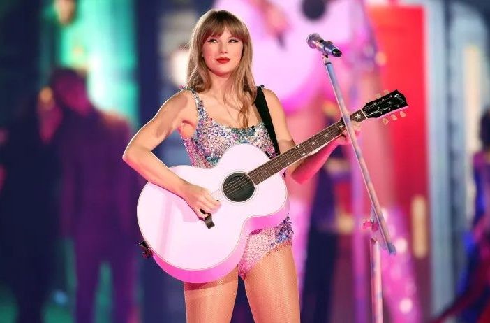 Em dia de calor recorde, fã de 23 anos morre em show de Taylor Swift no Rio