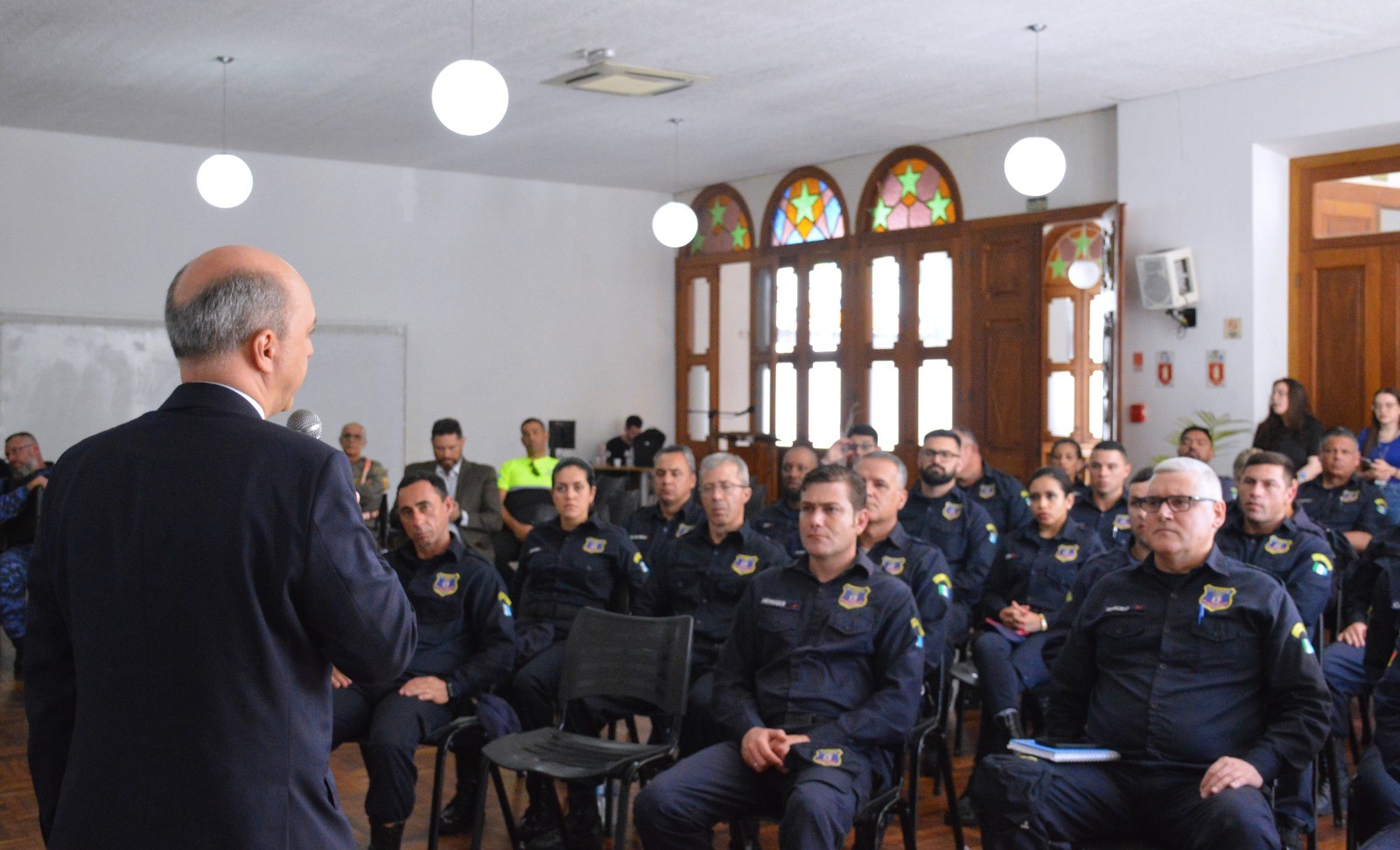 Guarda Municipal tem aula inaugural de Armamento e Tiro