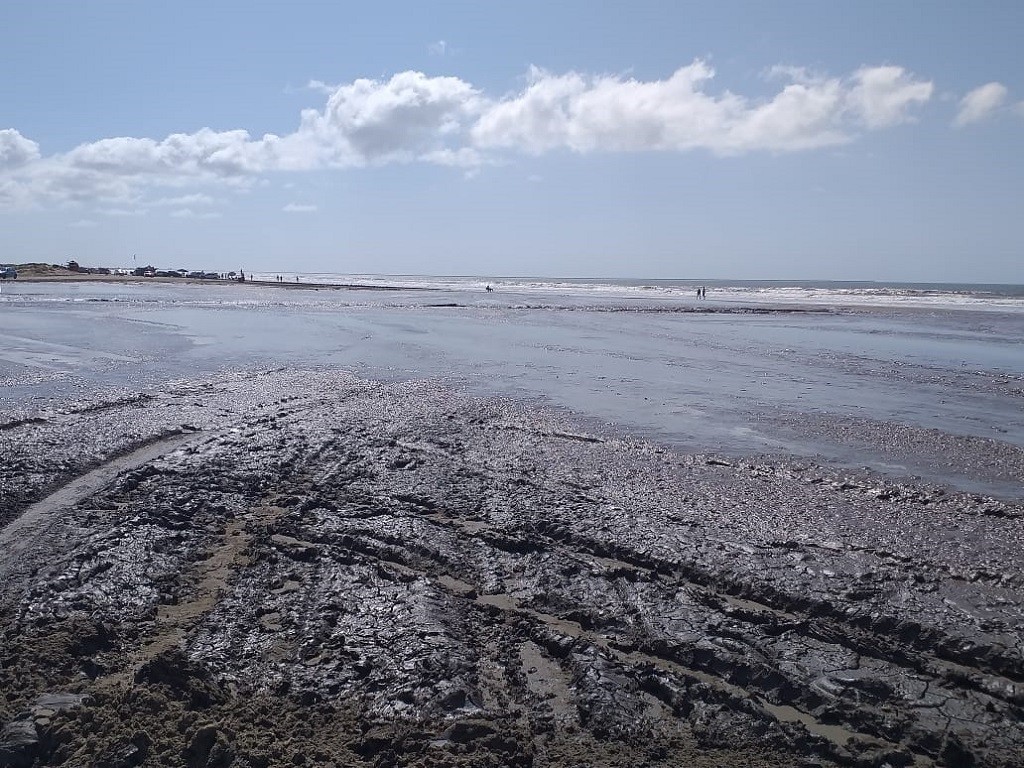 Portos RS afirma que dragagem auxilia na redução do bolsão de lama da Praia do Cassino
