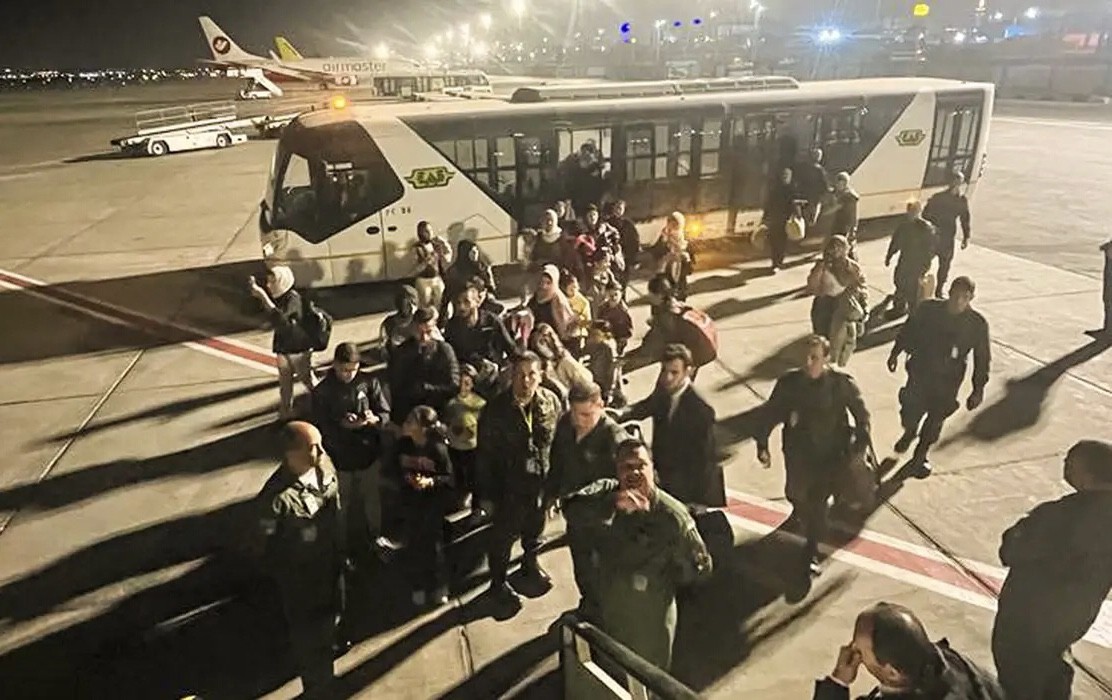 Novo grupo de repatriados de Gaza chegará ao Brasil na madrugada desta segunda-feira (11)