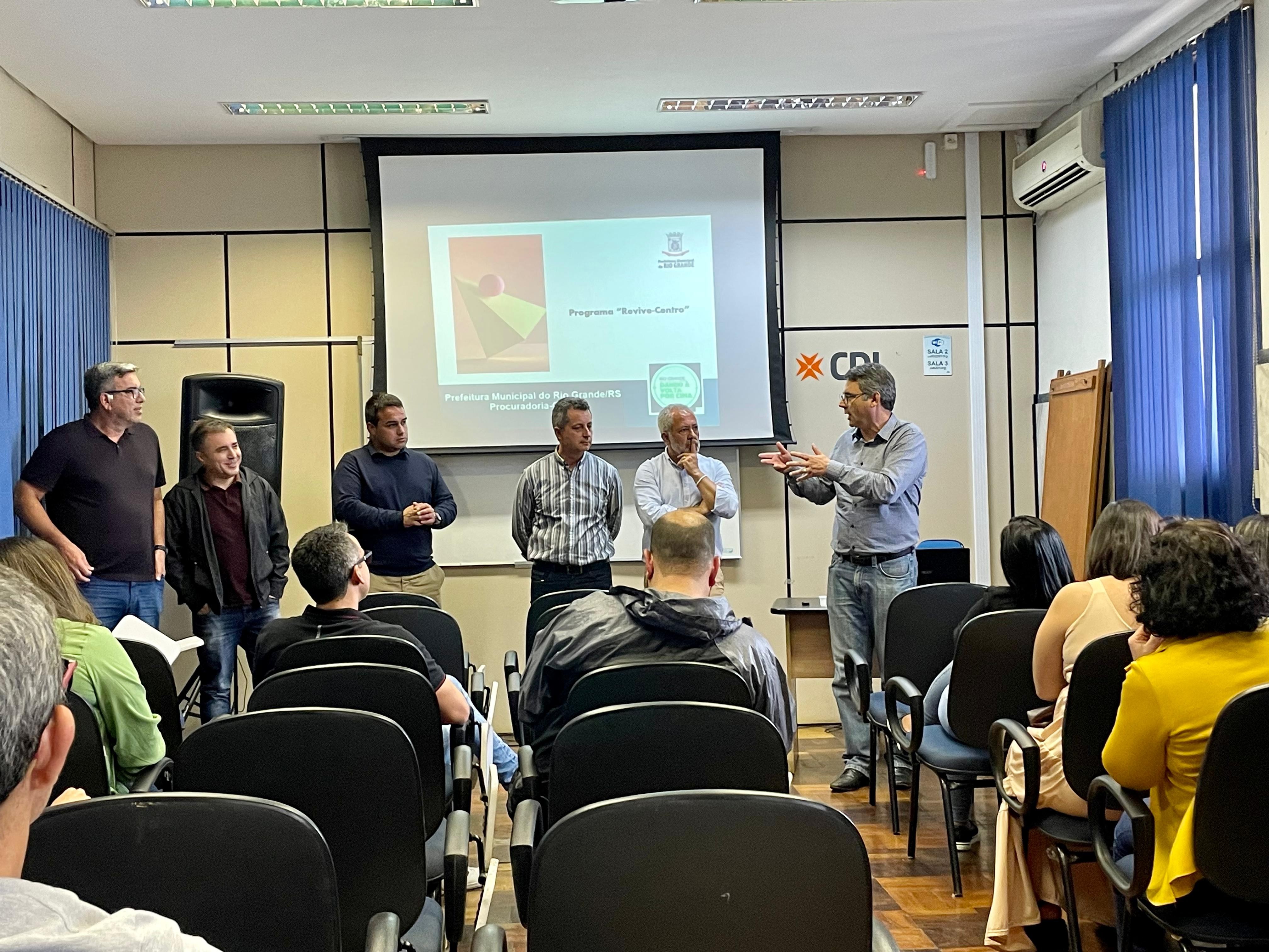 Fábio Branco apresenta à CDL propostas para recomercialização do Centro Histórico
