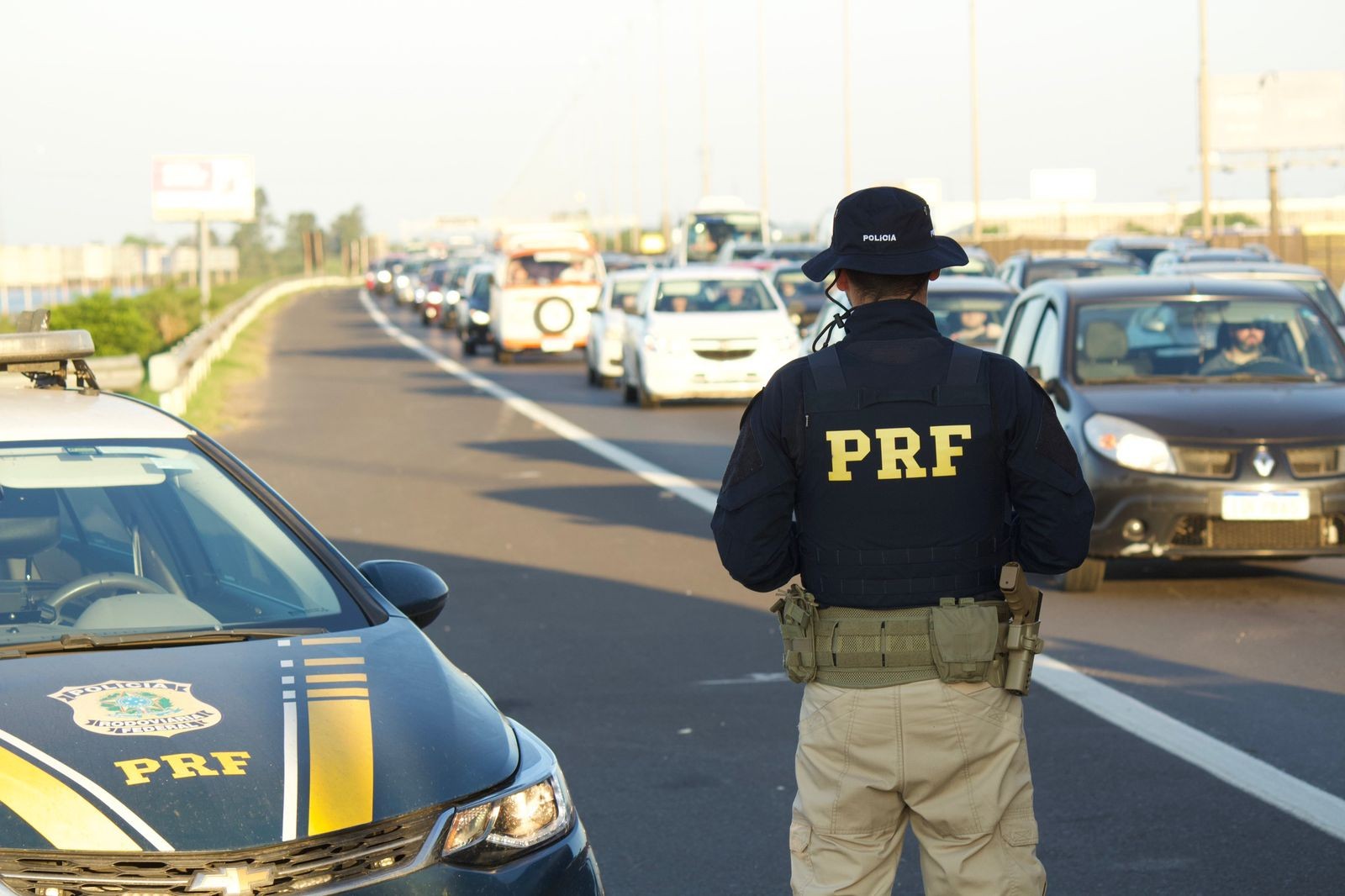 Mortes nas rodovias gaúchas caem 40% em 2023; apreensões de drogas crescem