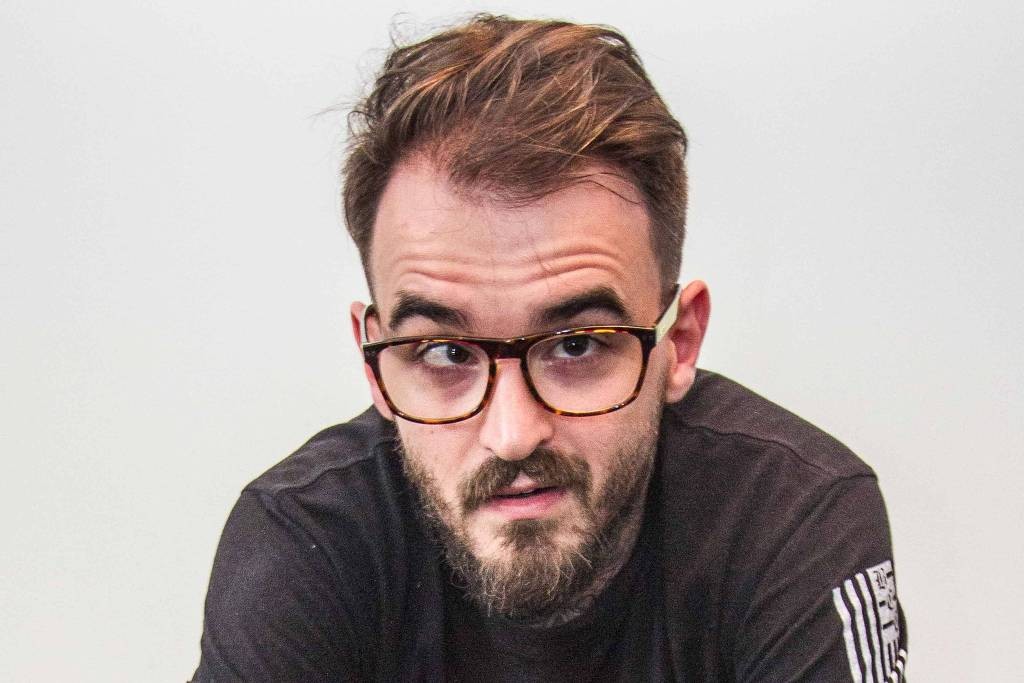 Youtuber PC Siqueira é encontrado morto em seu apartamento em São Paulo