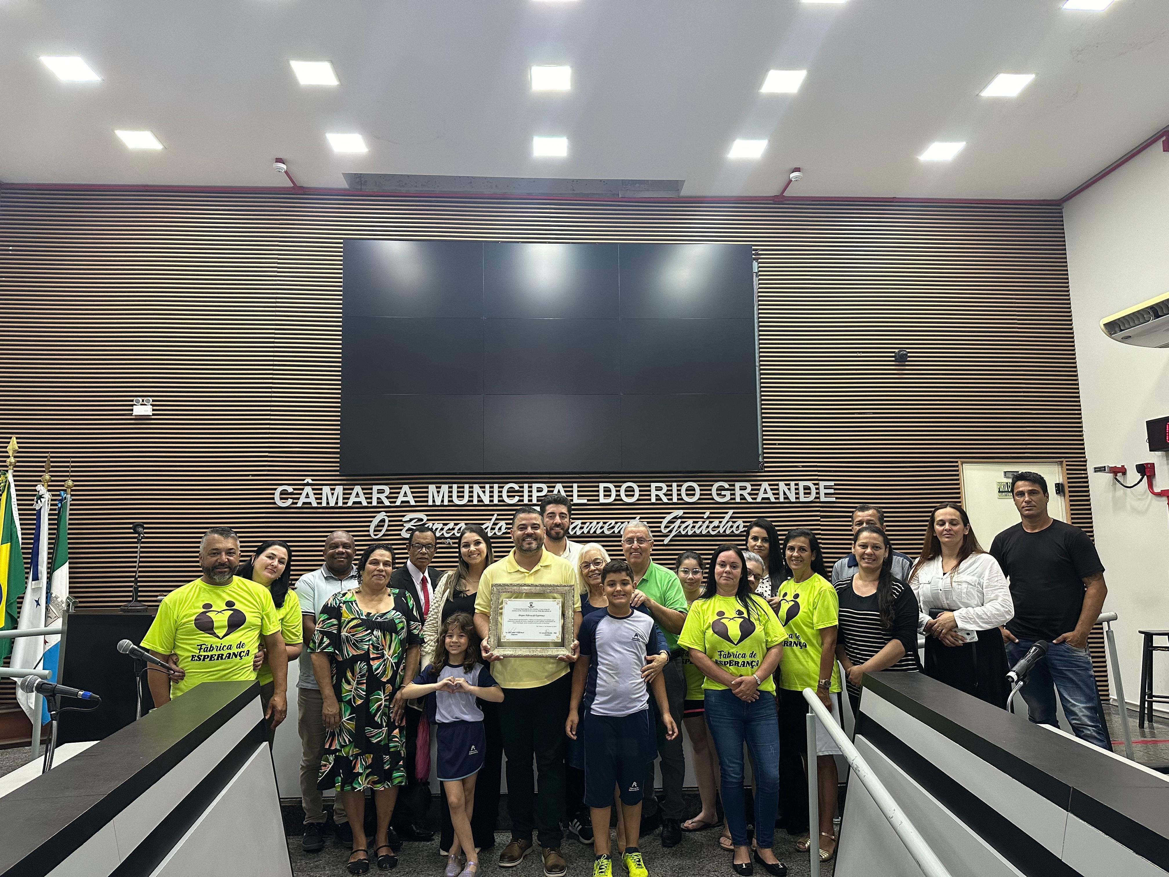 Projeto Fábrica de Esperança recebe Voto de Louvor na Câmara de Vereadores 