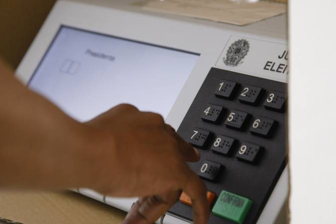 Prazo para justificar a ausência no primeiro turno termina nesta quinta-feira (5)