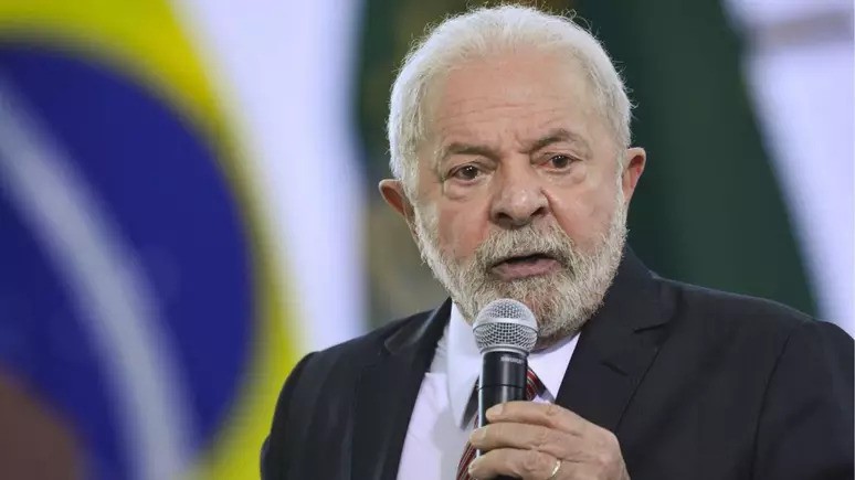 Lula tem dreno retirado e permanece lúcido, segundo boletim médico