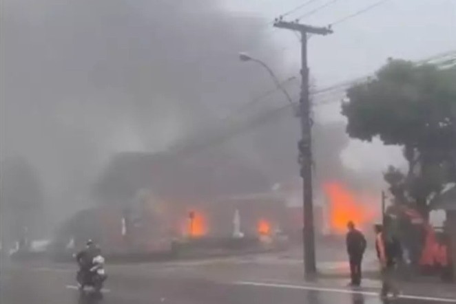 Avião cai no centro de Gramado 