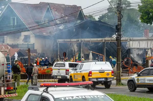 Nove tripulantes da aeronave que caiu em Gramado morrem 