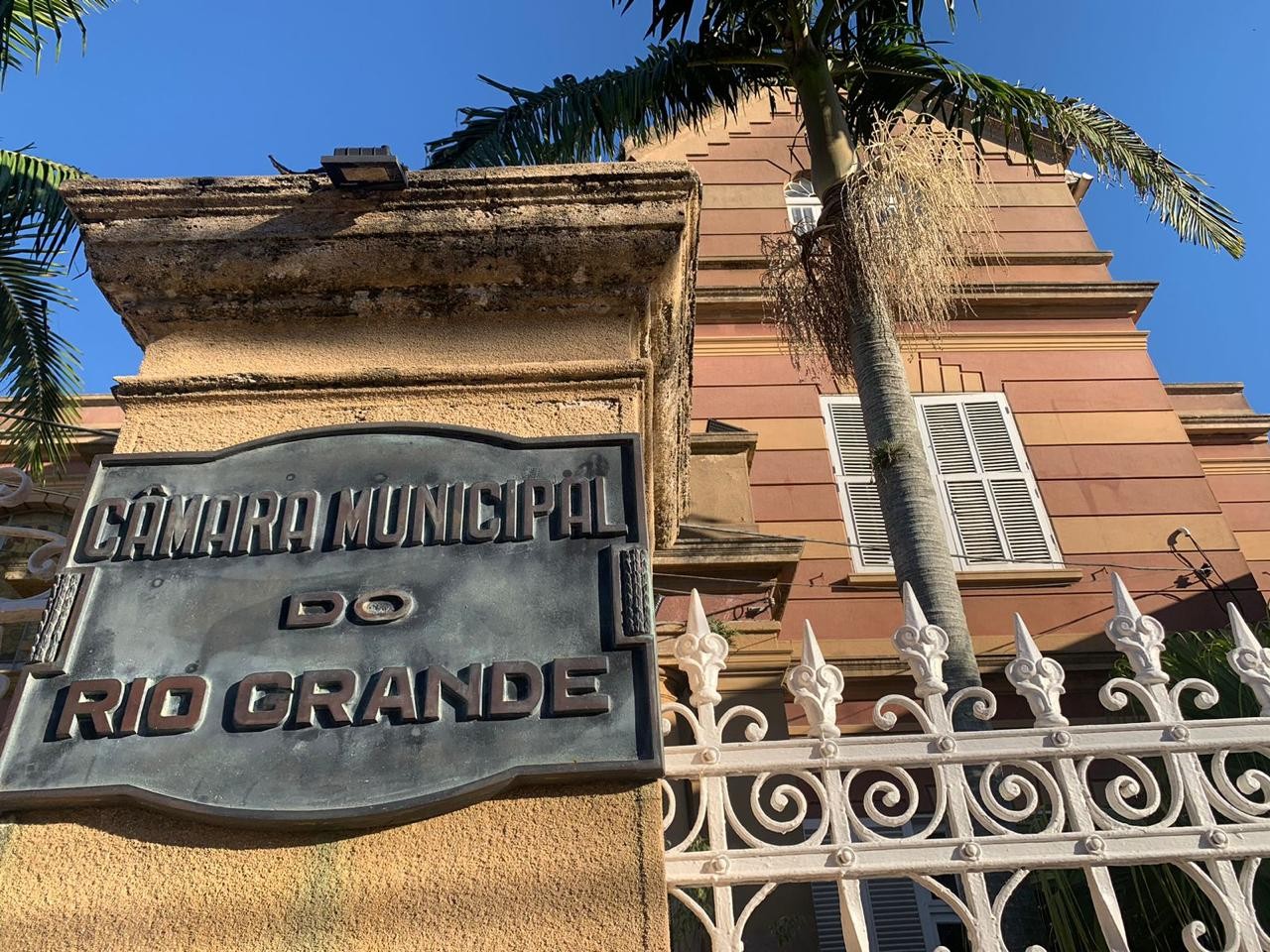 Cerimônia de posse para mandato de 2025-2028 acontecerá no plenário da Câmara na quarta-feira (1º)