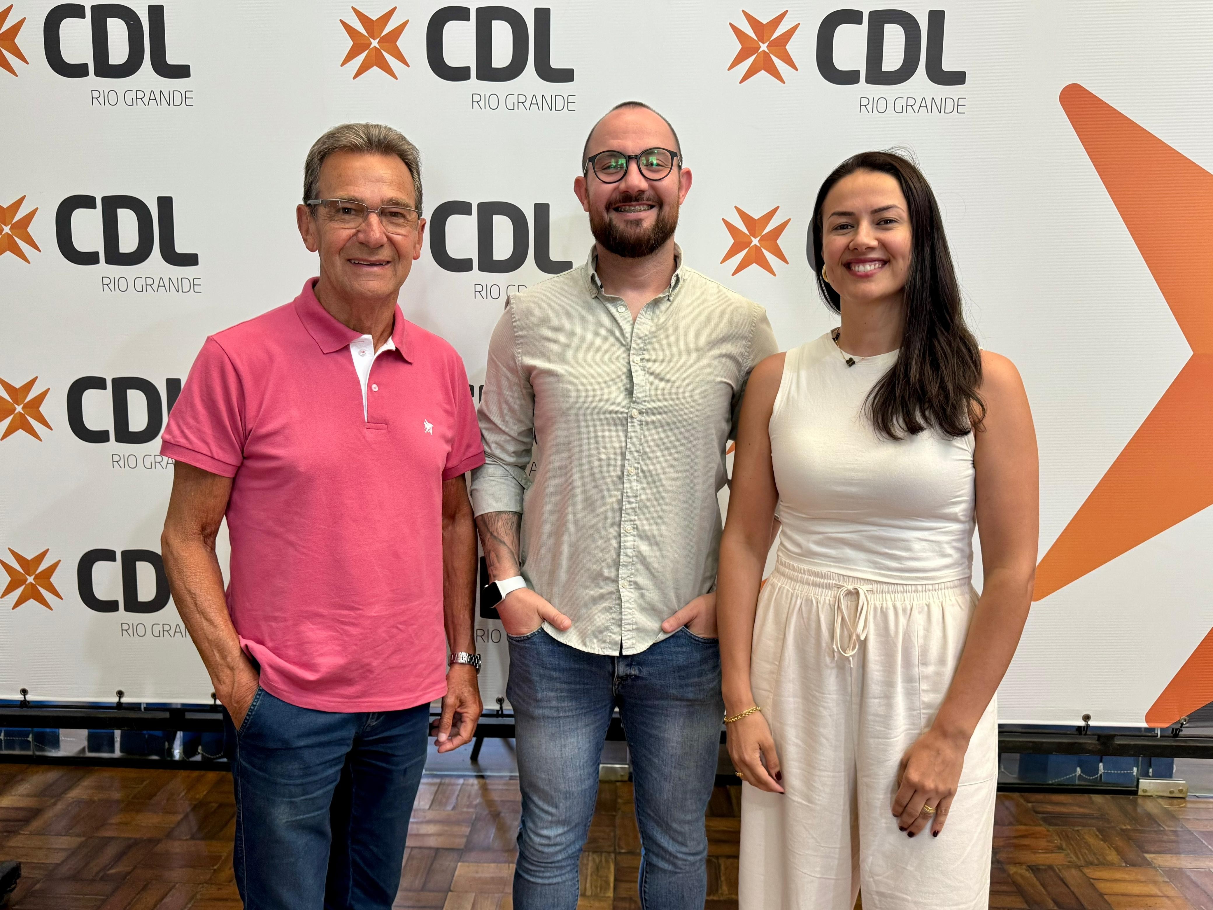 Letícia Vanzelote assume interinamente a CDL Rio Grande e São José do Norte