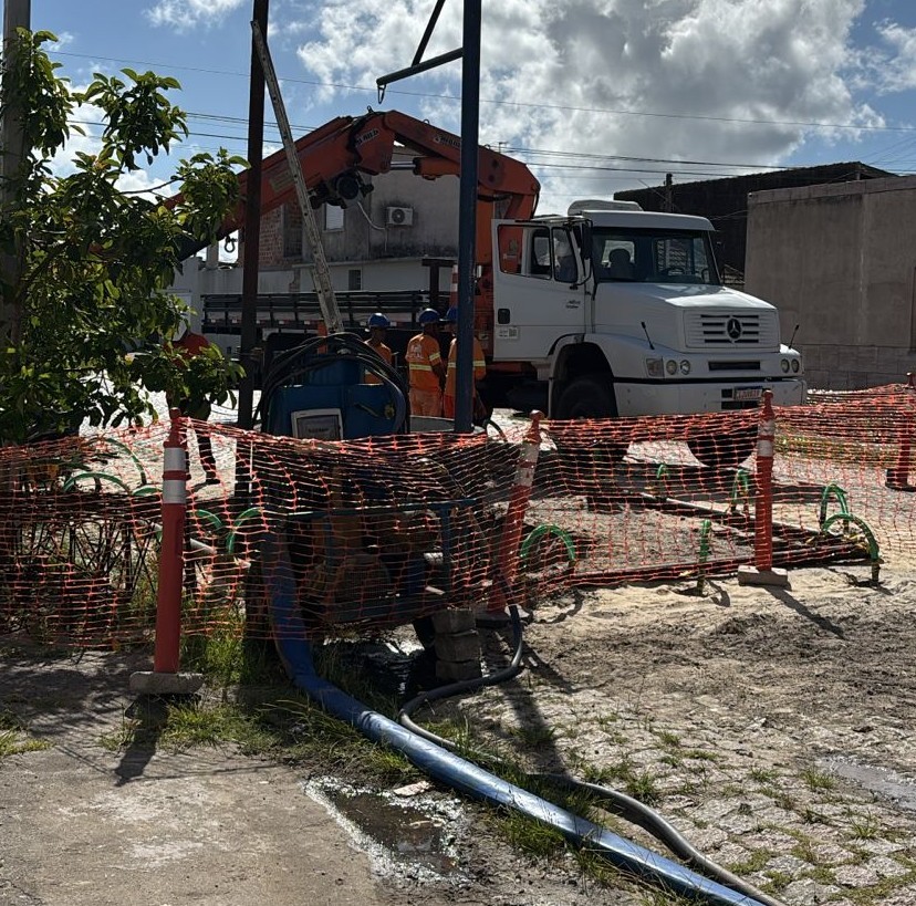 Instalação da estação de bombeamento de esgoto no bairro Miguel de Castro Moreira é iniciada