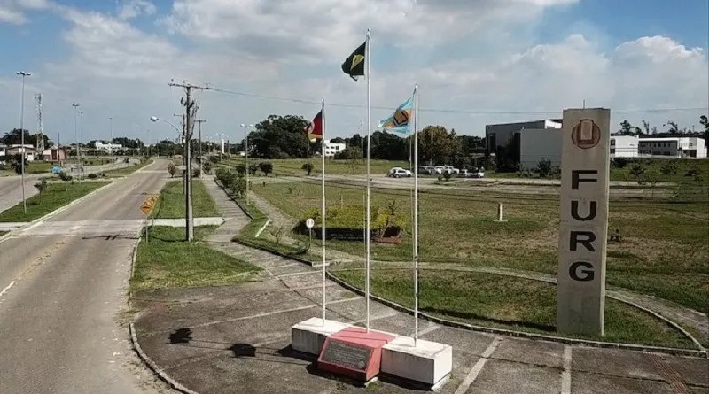 Furg esclarece situação de atrasos no repasse de pagamentos à terceirizadas