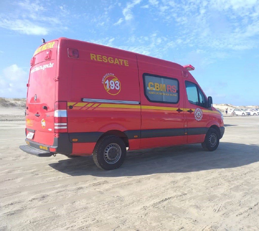 Duas pessoas são vítimas de afogamento no Balneário Cassino, na tarde desta sexta-feira (24)