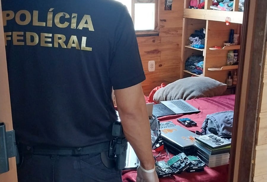 PF cumpre mandado  em Rio Grande contra abuso sexual infantojuvenil