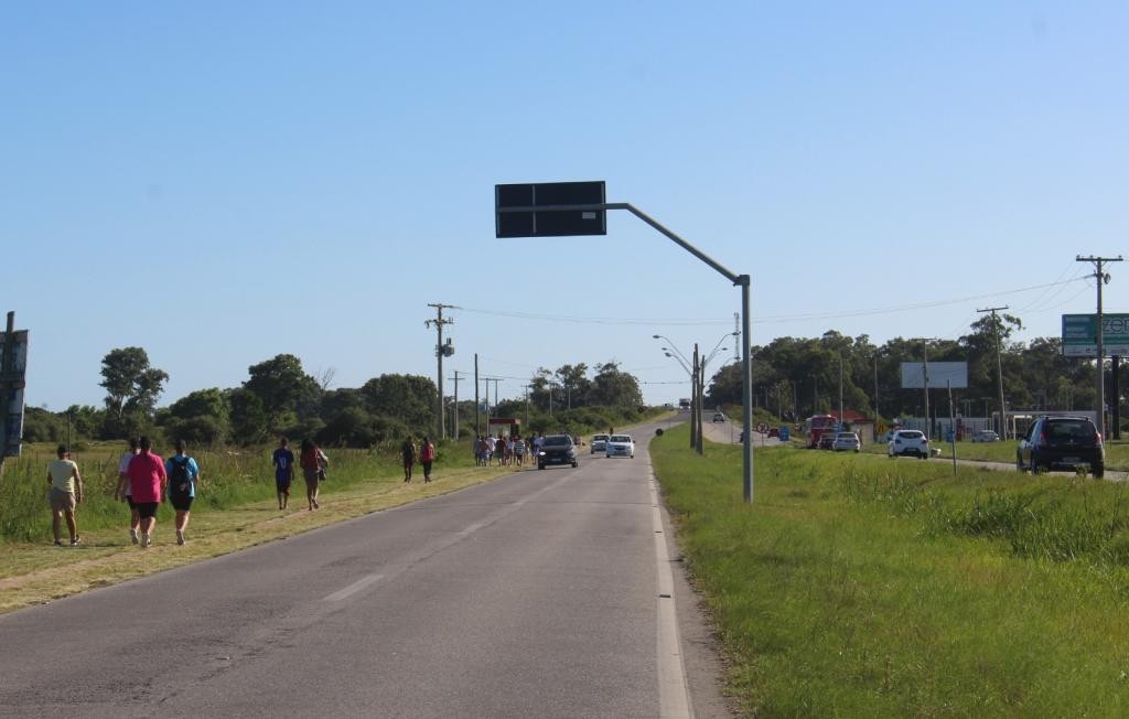 Pontos de apoio dão suporte aos participantes da Caminhada da Fé da Festa de Iemanjá