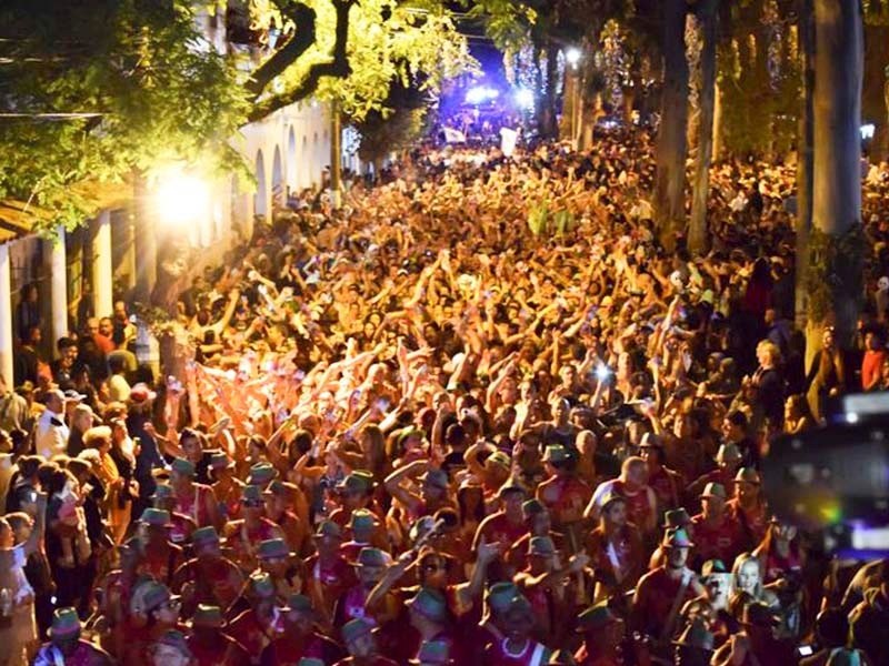 Confira quais blocos de carnaval ensaiam nesta sexta (31) no Balneário Cassino