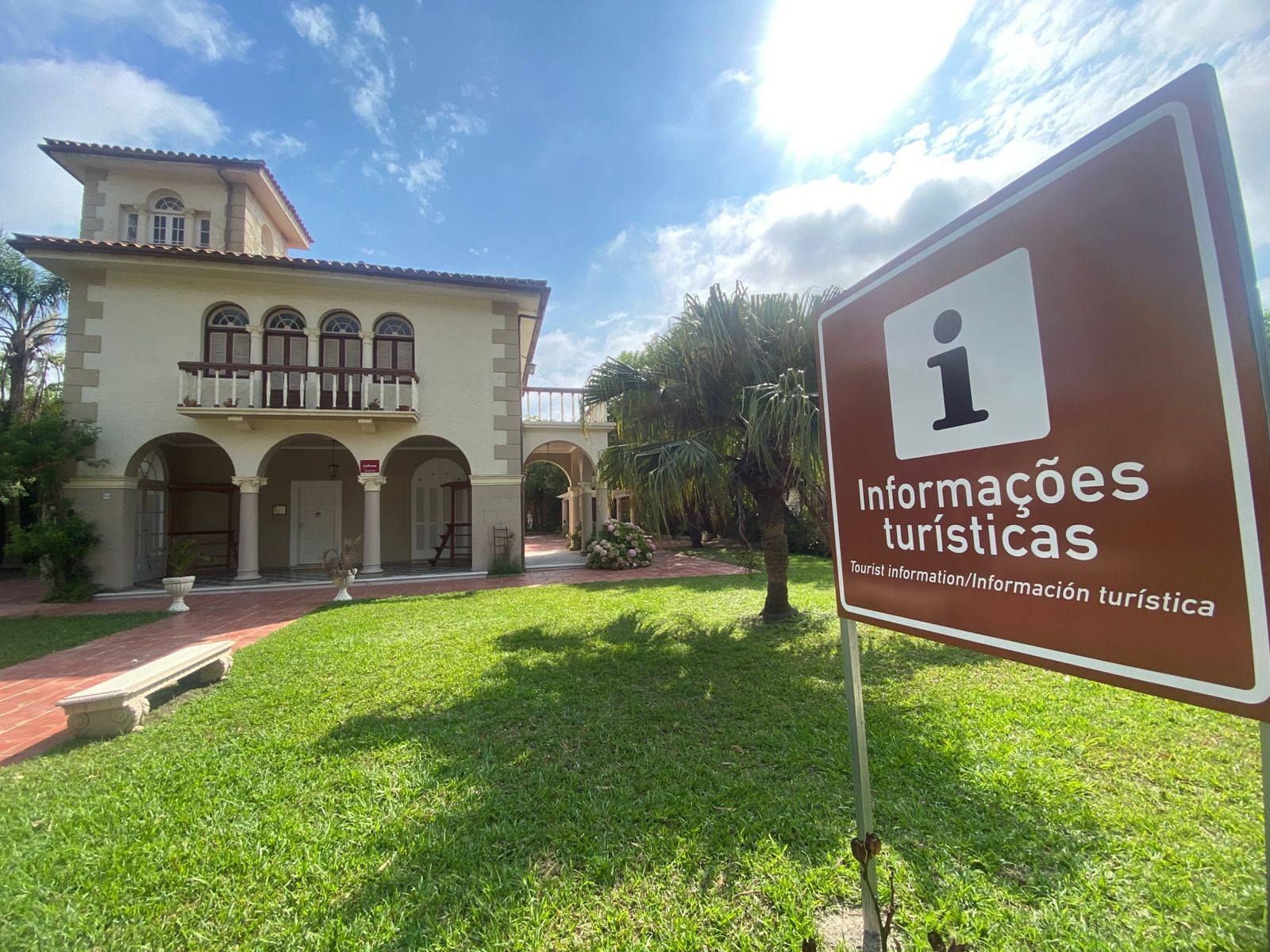 Centro de Atenção ao Turista funcionará também no fim de semana de Iemanjá/Navegantes