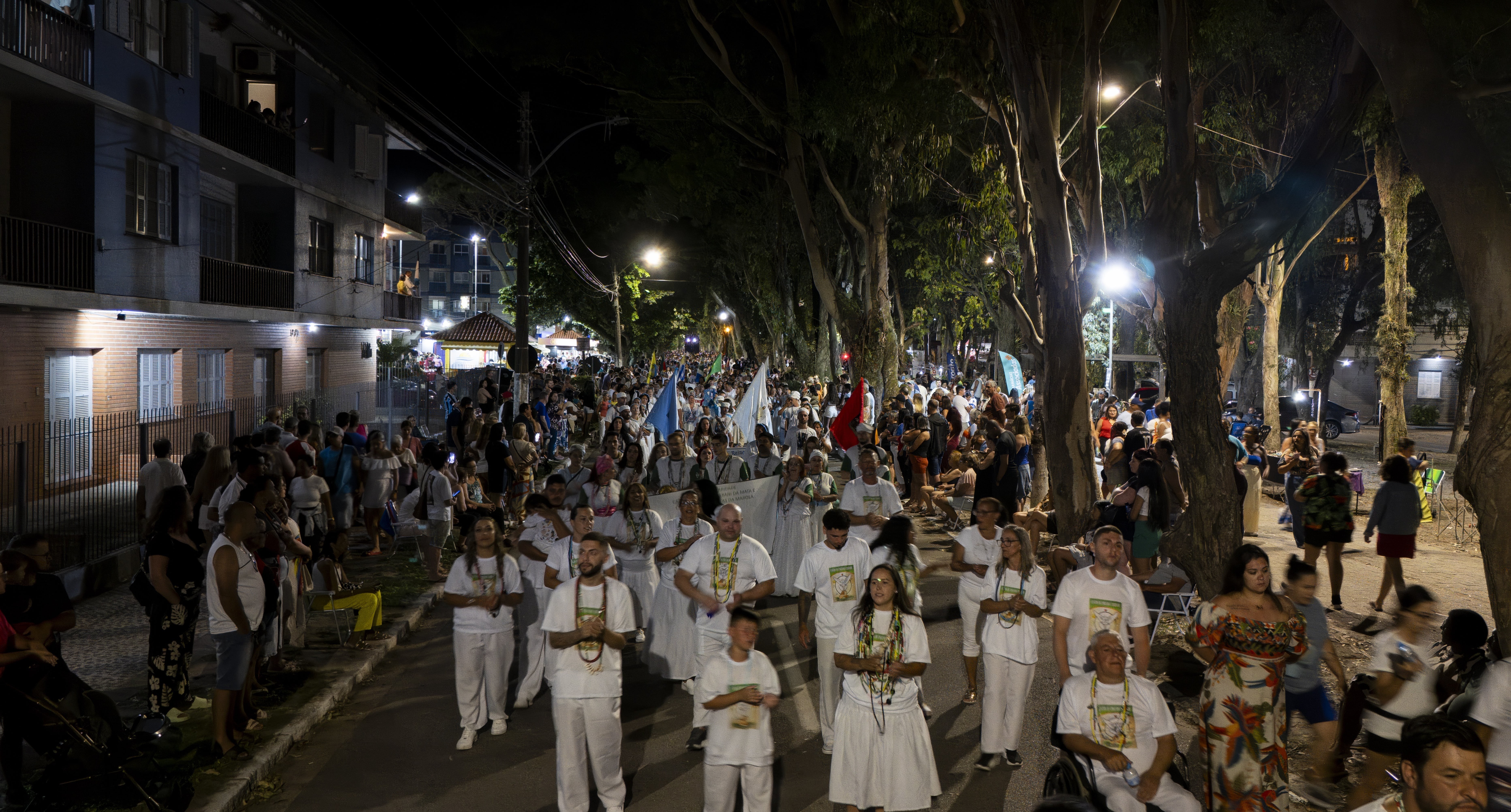 Milhares de pessoas compareceram à Festa de Iemanjá no Balneário Cassino