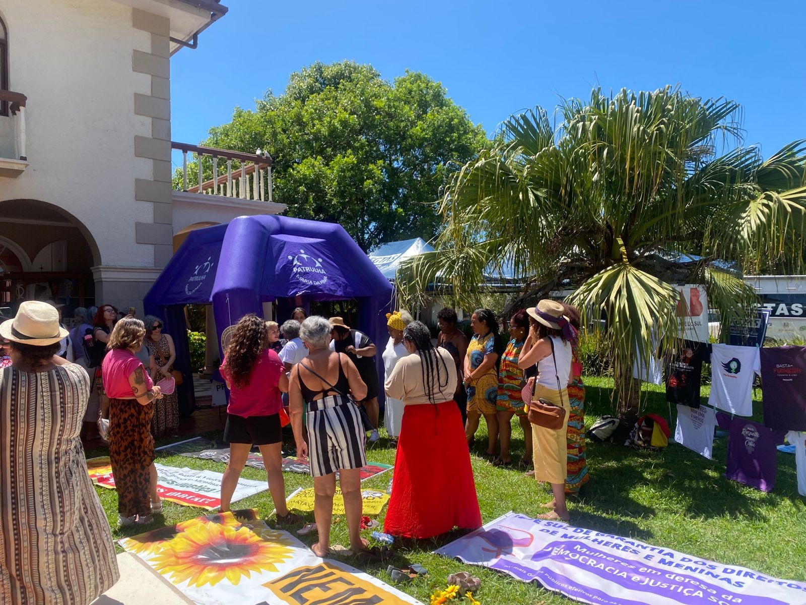 Campanha Mulher, seus direitos não tiram férias é realizada no Cassino nesta sexta-feira (7)