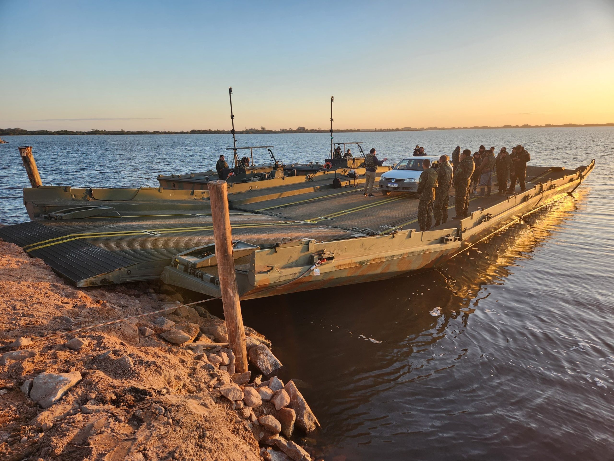 Prefeitura do Rio Grande alerta para baixo nível d'água e possibilidade de parada da balsa para a Ilha dos Marinheiros