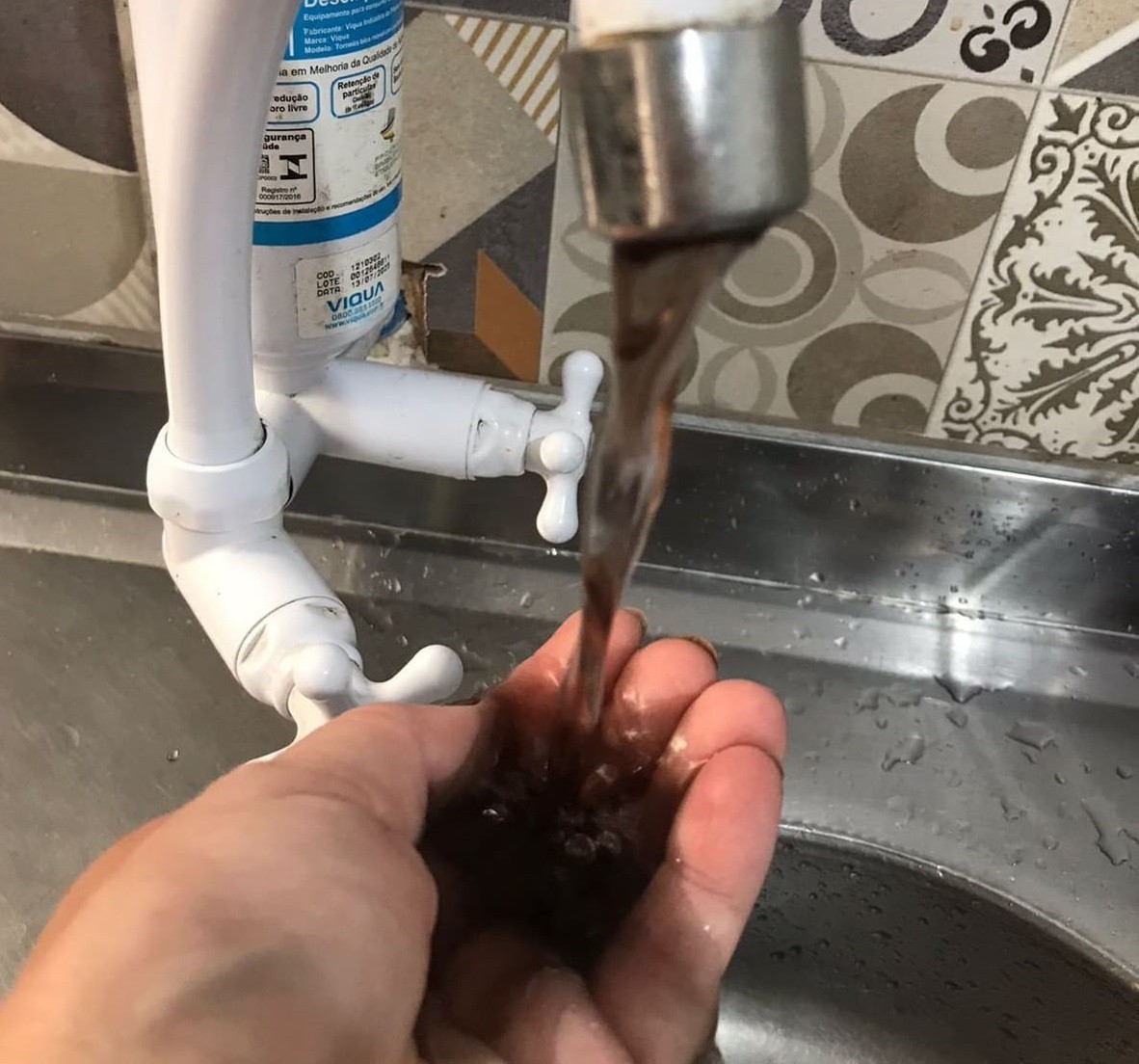 Corsan esclarece sobre alteração na coloração da água em diversos bairros de Rio Grande 