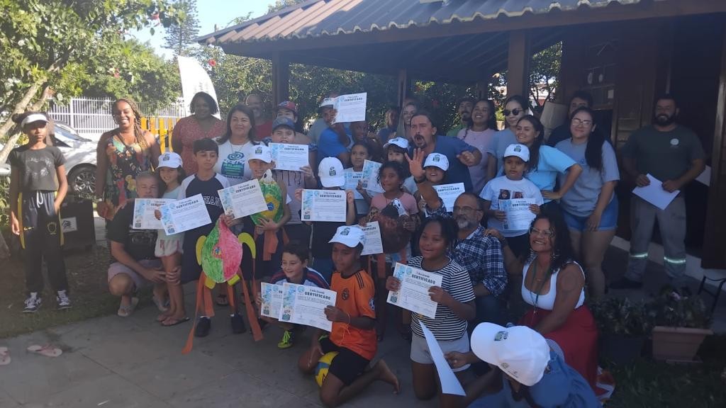Entrega de certificados marca encerramento da 26ª edição do Projeto Pé na Areia