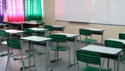 Nossas escolas não estão preparadas para esse calor intenso, afirma secretária da Educação de Rio Grande