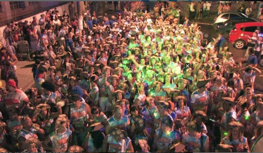 Confira a programação dos desfiles de Carnaval no Balneário Cassino nesta segunda (3) 