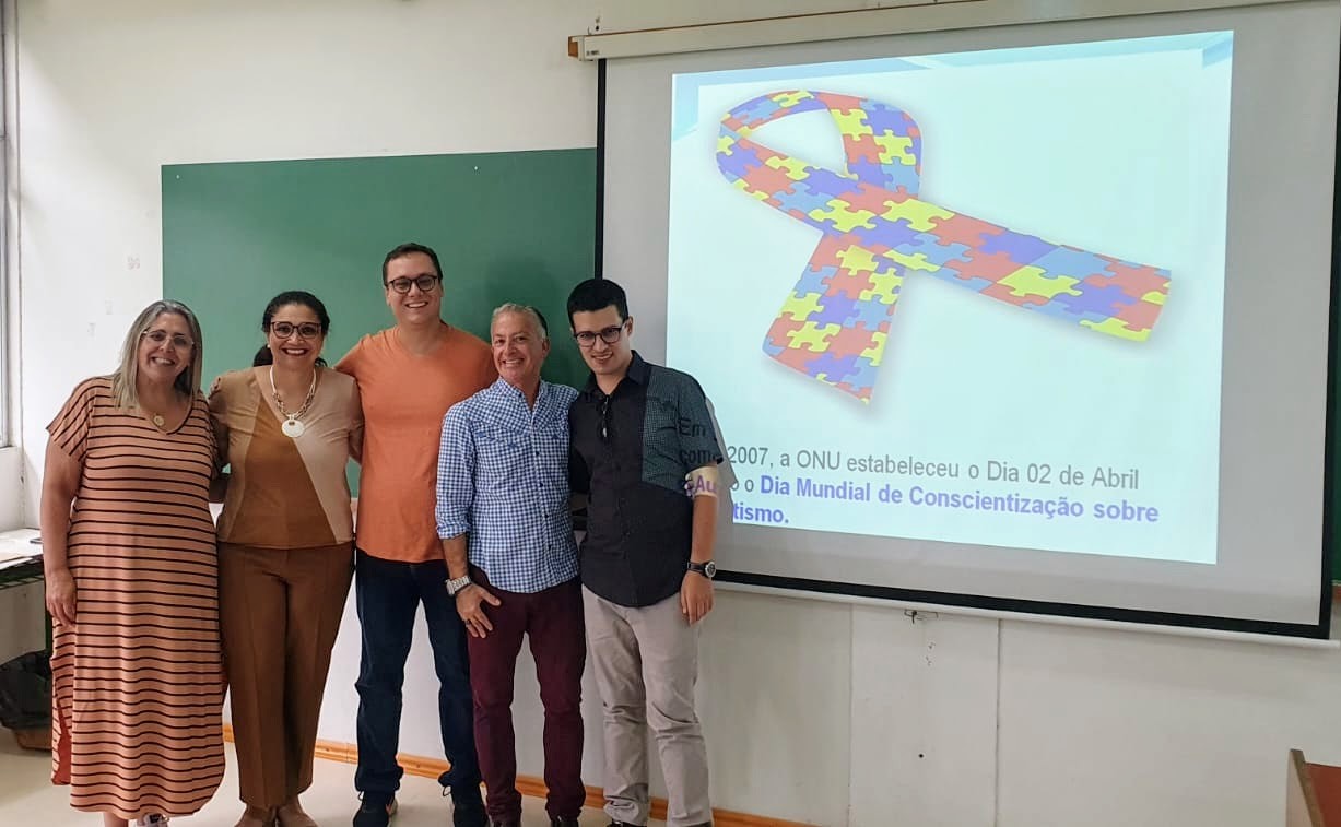 Trajetória de estudante com autismo é tema de pesquisa