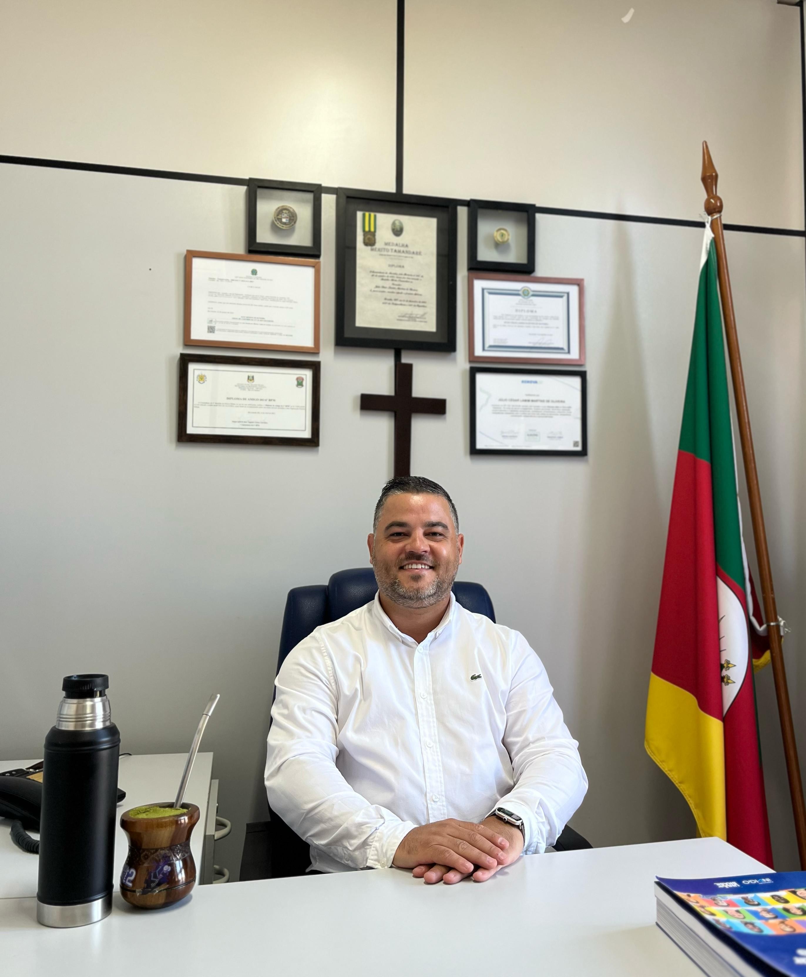 Miguel Tunes assume como vereador na Câmara de Rio Grande
