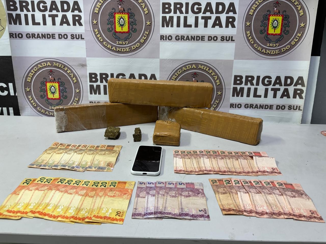 5º BPChq prende homens durante ações na Vila da Quinta e no bairro Cidade Nova