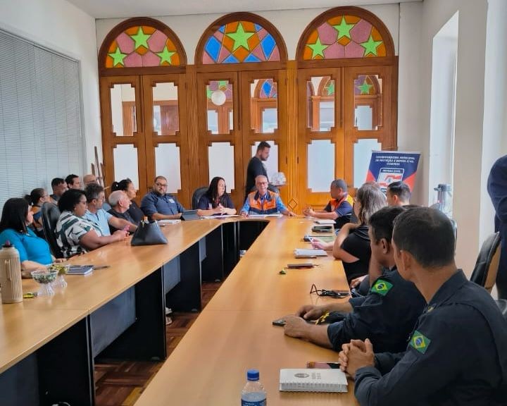 Encontro do Conselho Municipal de Defesa Civil  de Rio Grande tem presença do CREPDEC 4 