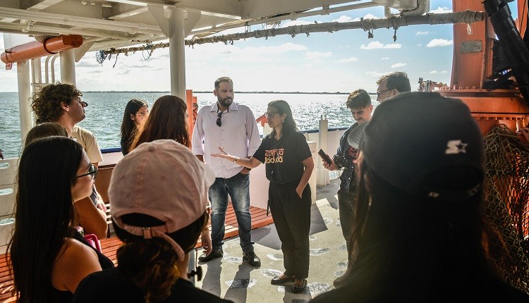 Calouros de Oceanologia Visitam o Navio Ciências do Mar I