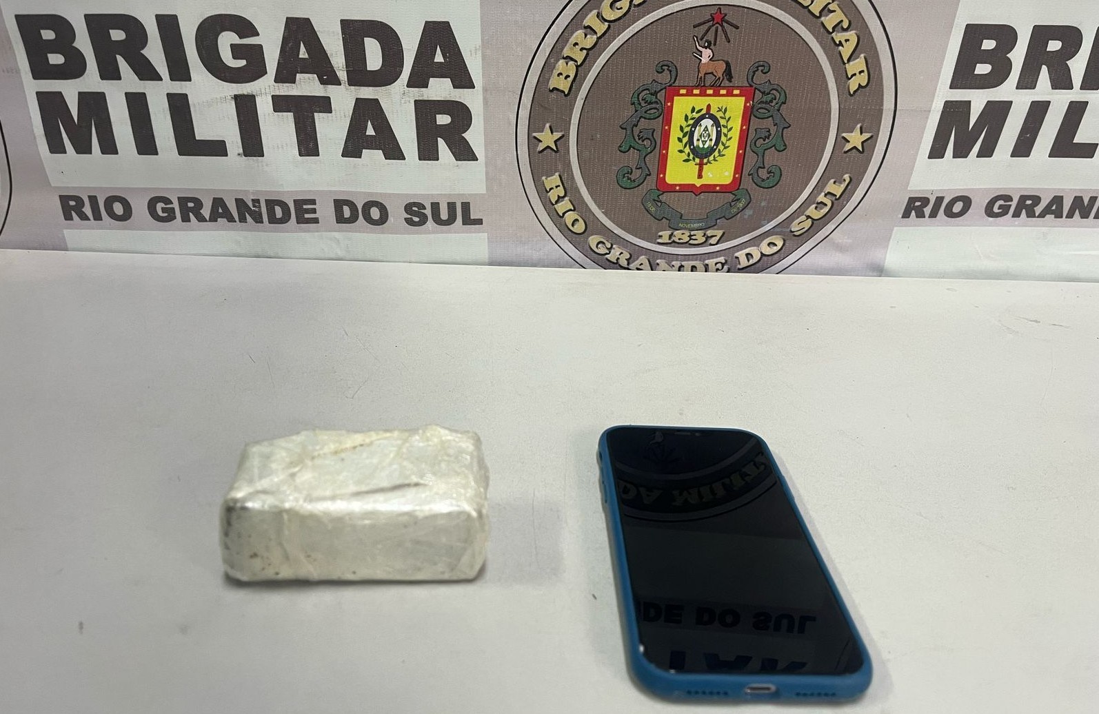 Brigada Militar efetua prisão por tráfico no bairro Lagoa em Rio Grande 