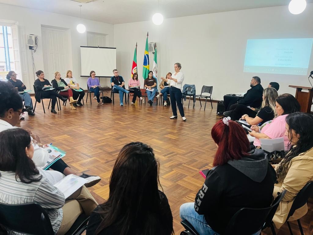 Secretaria da Saúde de Rio Grande discute ações do Programa Saúde na Escola para o ciclo 2025/26
