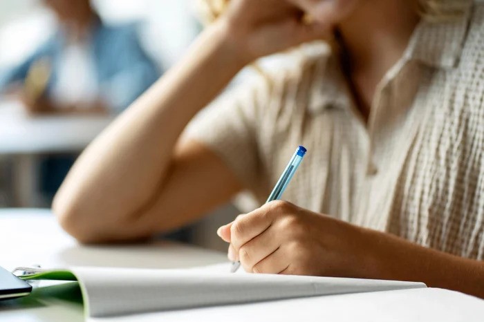 Concursos públicos no RS oferecem mais de 200 vagas com salários de até R$ 21,9 mil