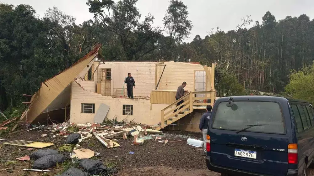 Defesa Civil confirma tornado em município do Rio Grande do Sul