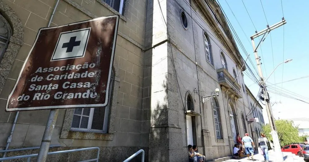Santa Casa do Rio Grande recebe representantes do SIMERS e SIMERG para fortalecer diálogo institucional