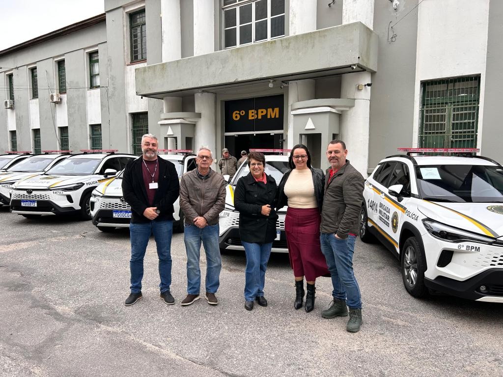 Prefeita Darlene participa de cerimônia de entrega de viaturas ao 6º BPM