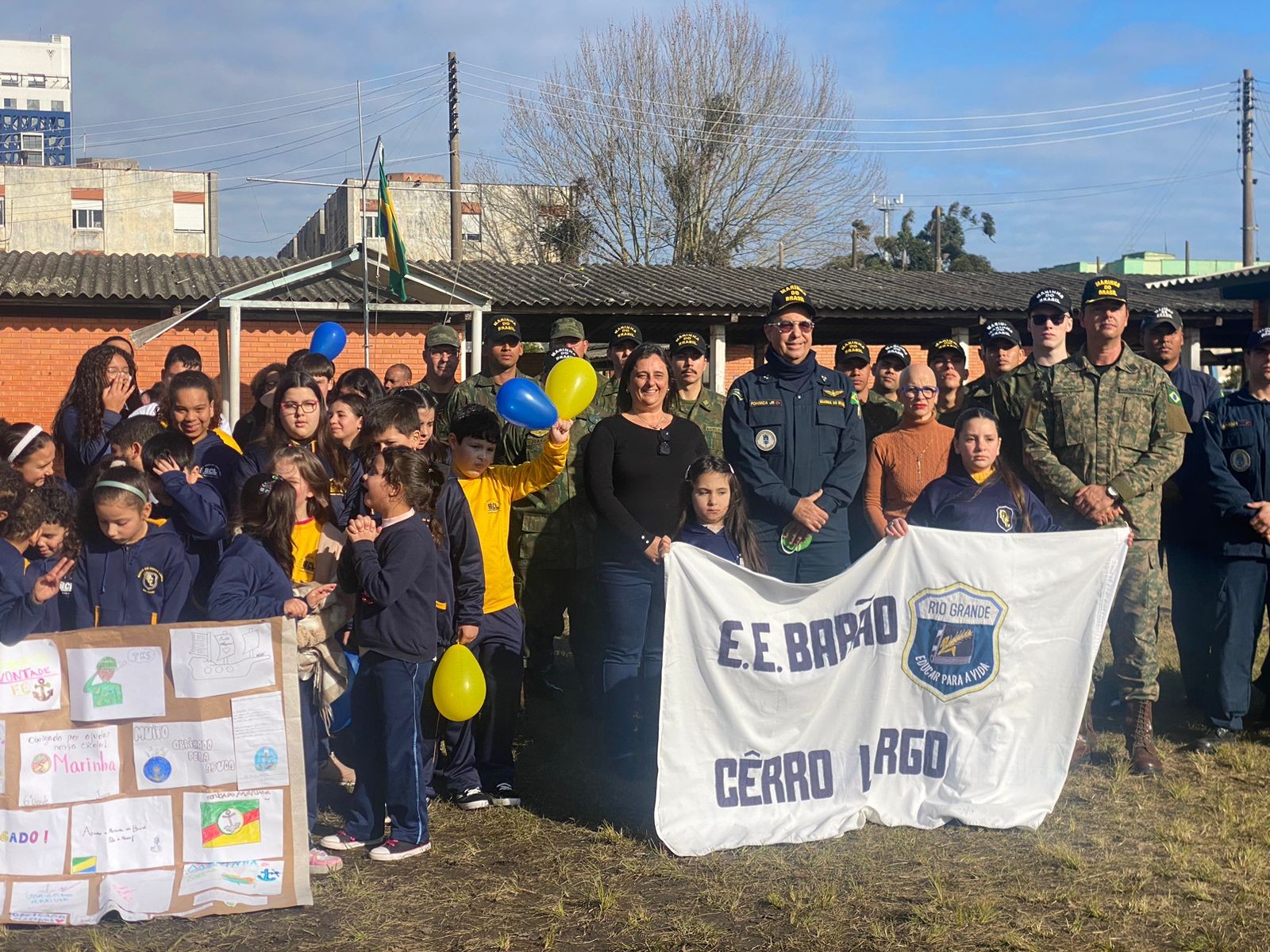 Marinha do Brasil encerra limpeza e pintura da EEEF Barão de Cêrro Largo
