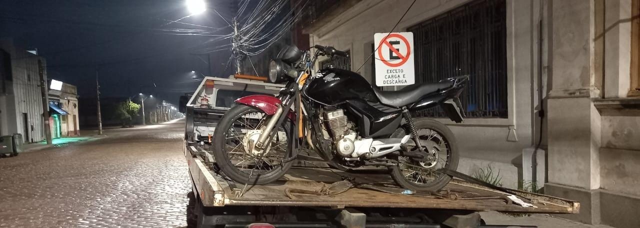 Moto roubada é recuperada em Rio Grande; um homem foi preso e um menor de idade apreendido