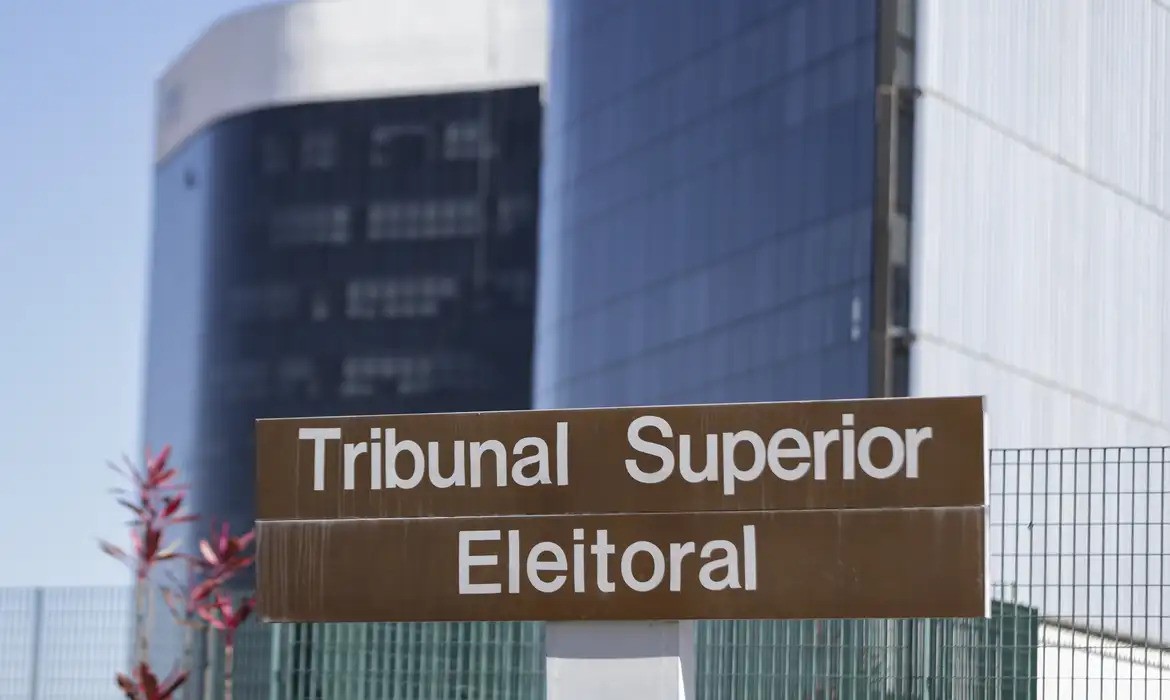 TSE disponibiliza número Disque-Denúncia para combater a desinformação eleitoral