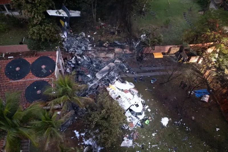Voepass divulga lista das 62 vítimas do acidente aéreo e possíveis causas são investigadas